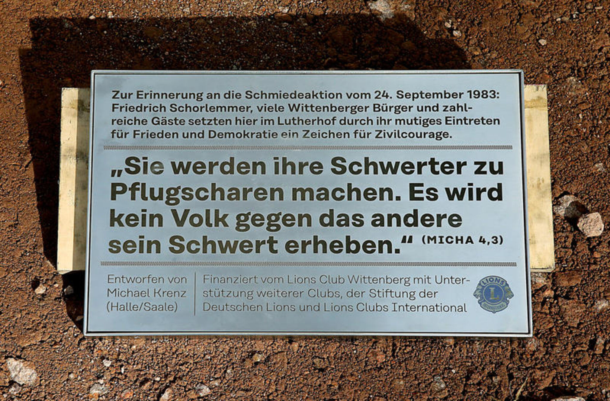 schwerter_pflugscharen_wittenberg_schild