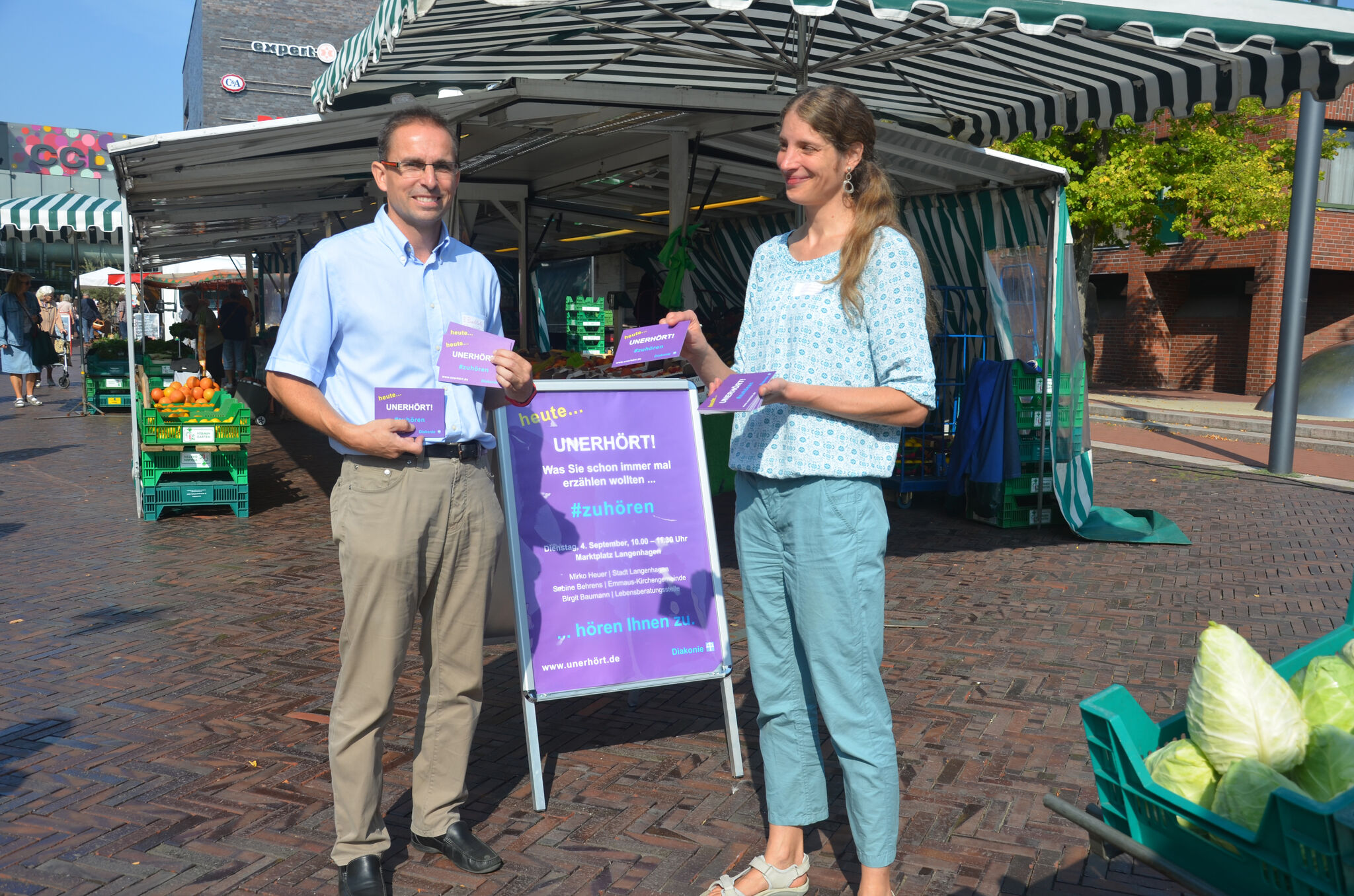 Miriam Temme und Bernd Buchholz laden Menschen zum Erzählen ein. Foto: Andrea Hesse