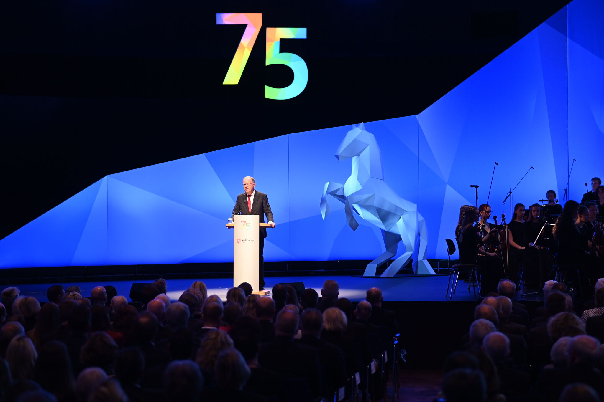 Ministerpräsident Stephan Weil beim Festakt zum 75. Geburtstag des Bundeslandes. (Foto: Staatskanzlei / Hauke-Christian Dittrich)