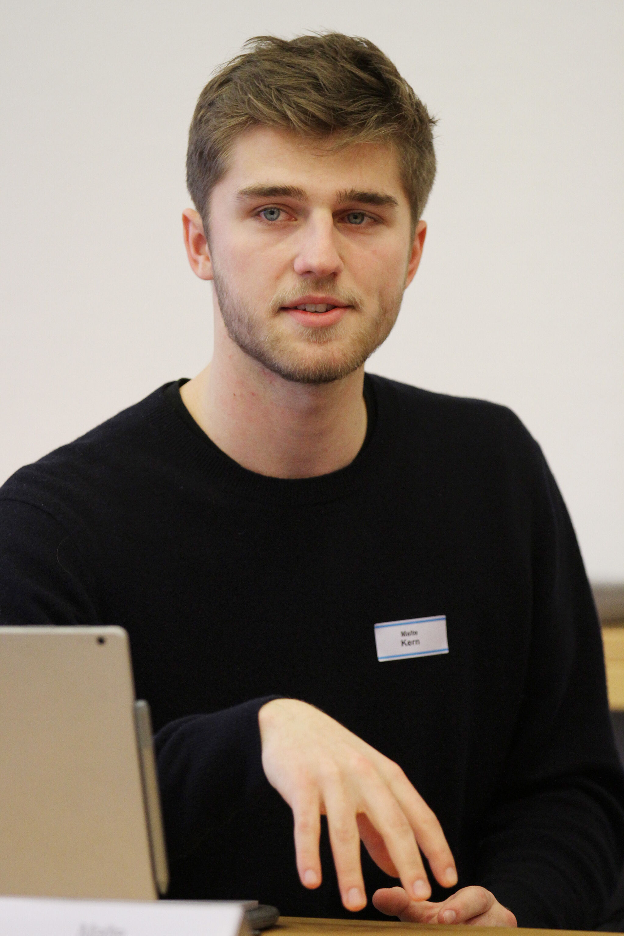 Malte Kern (18) aus Peine ist Vorsitzender des Landesschüler*innenrates. Foto: Lothar Veit / EMA