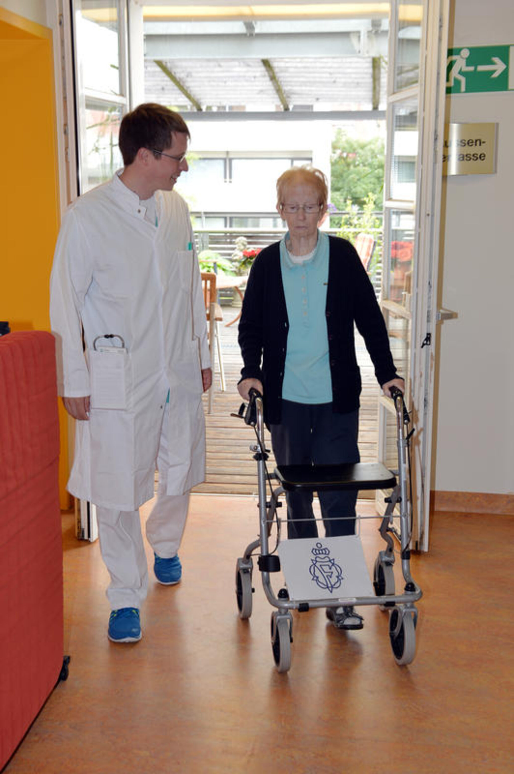 p_epd_Arzt und Patient Gespräch