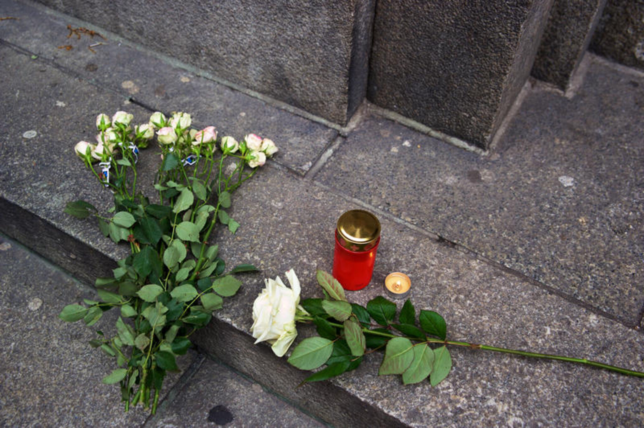 berlin_blumen_gedenken_anschlag_2016