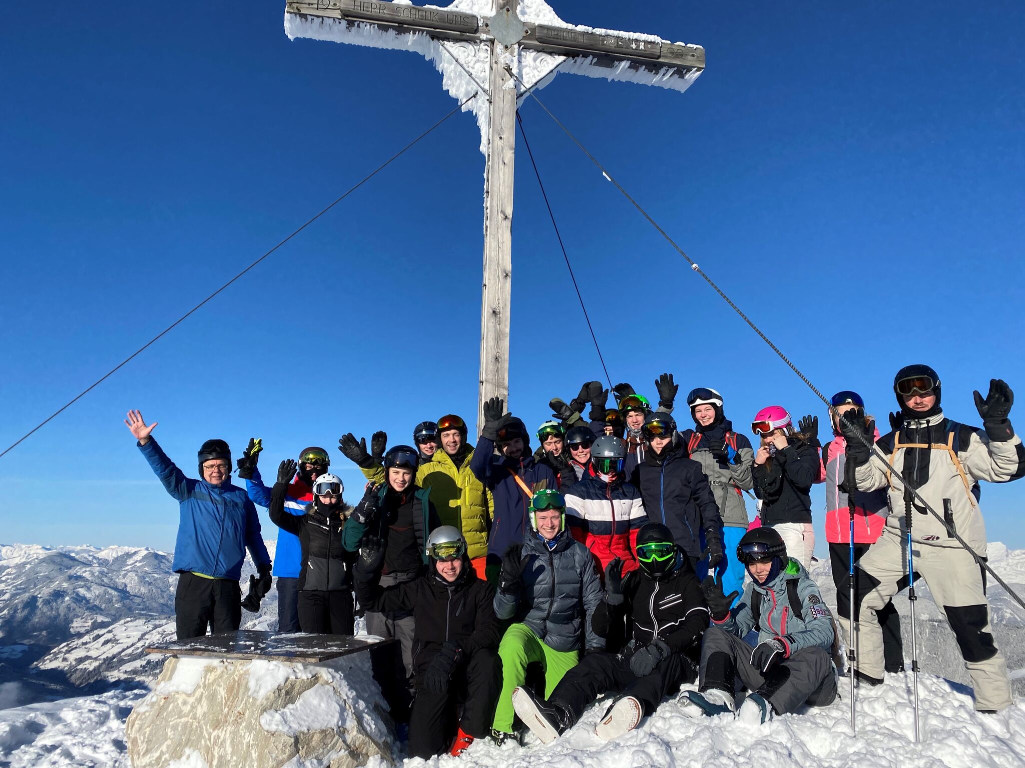 Gruppenfoto Skifreizeit_Teamer KK Neustadt Wunstorf