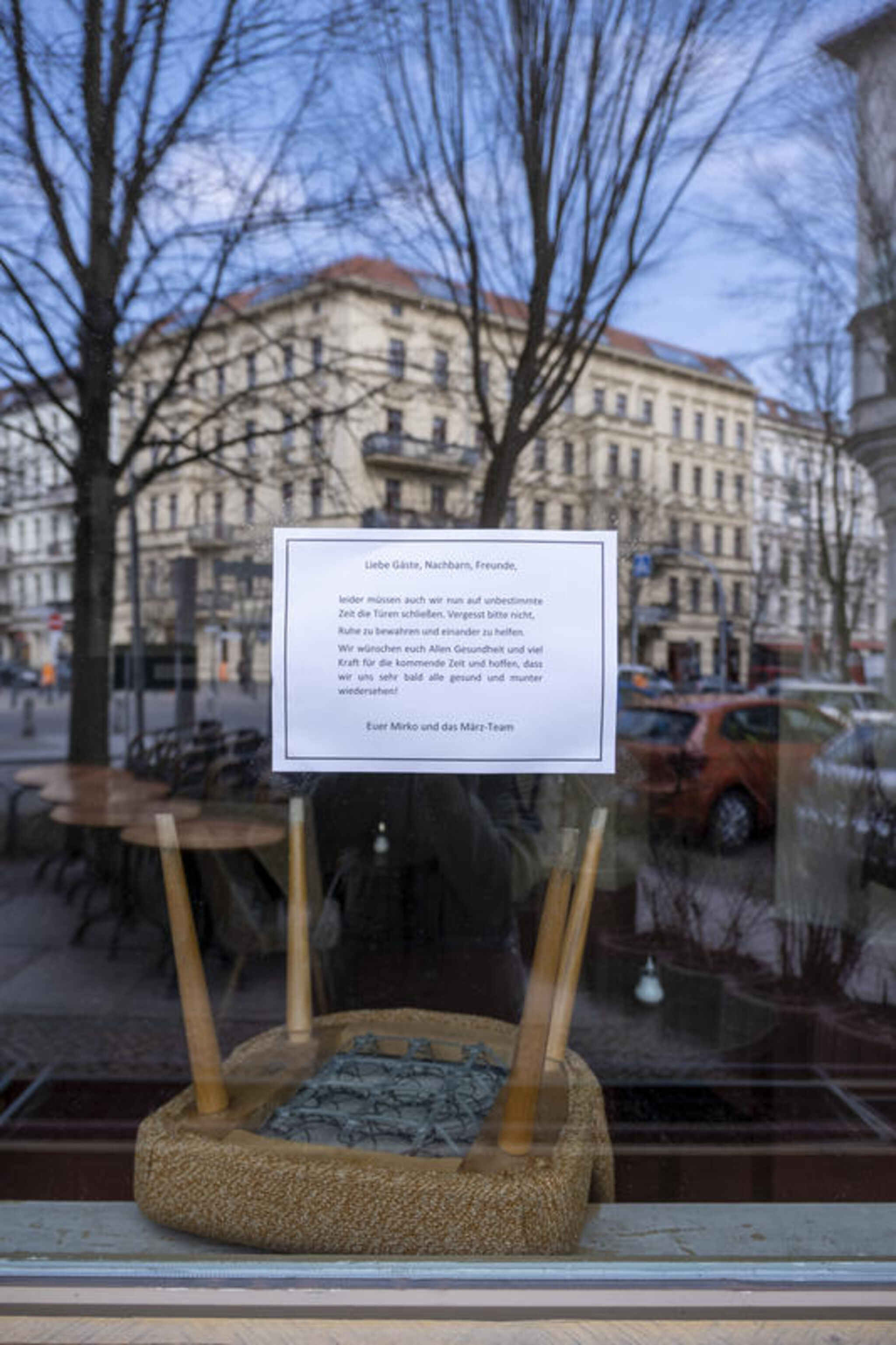 Shutdown_Symbolfoto_geschlossenes Restaurant