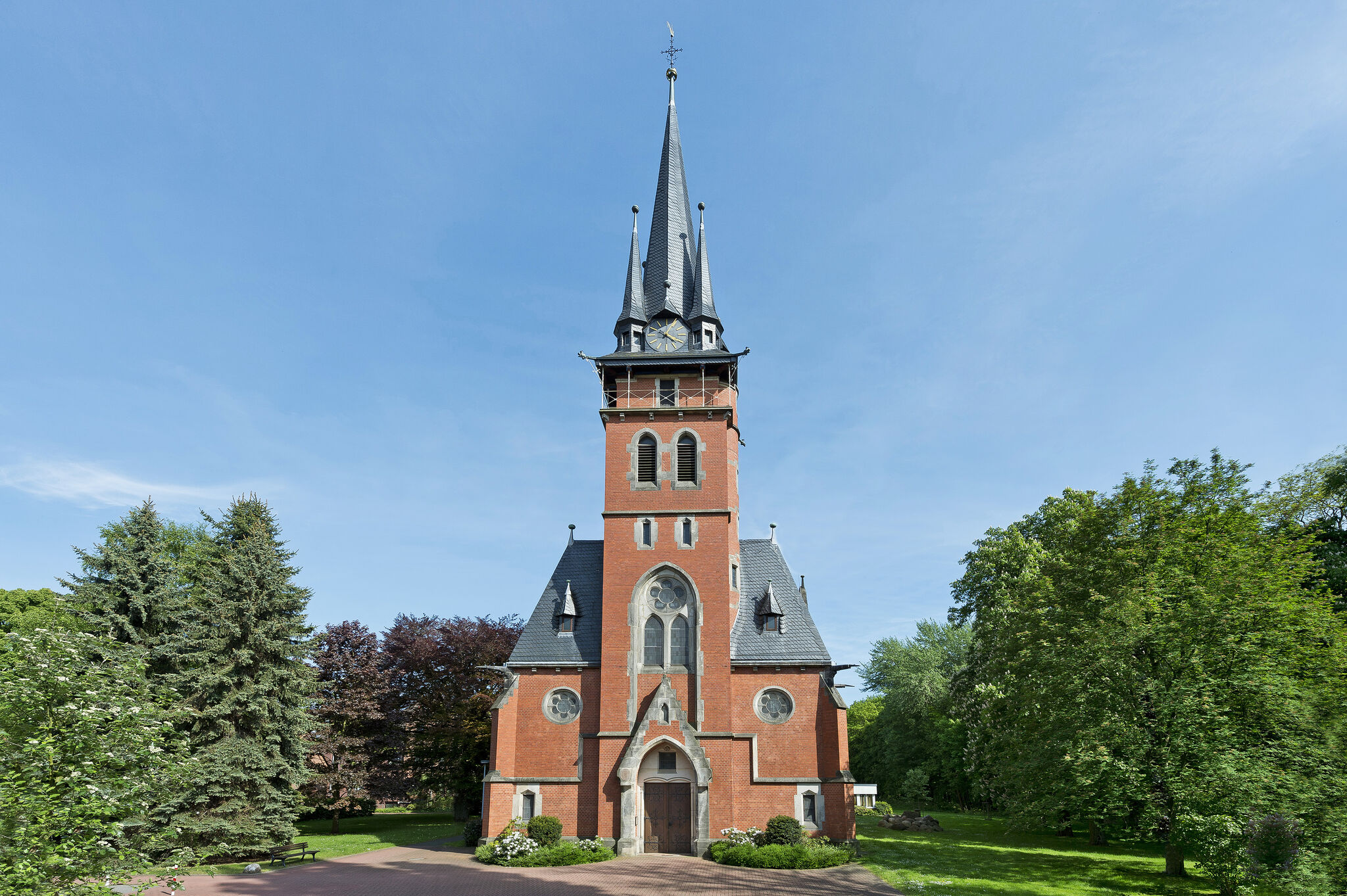 Stiftskirche_Stephanstift_Aussenansicht