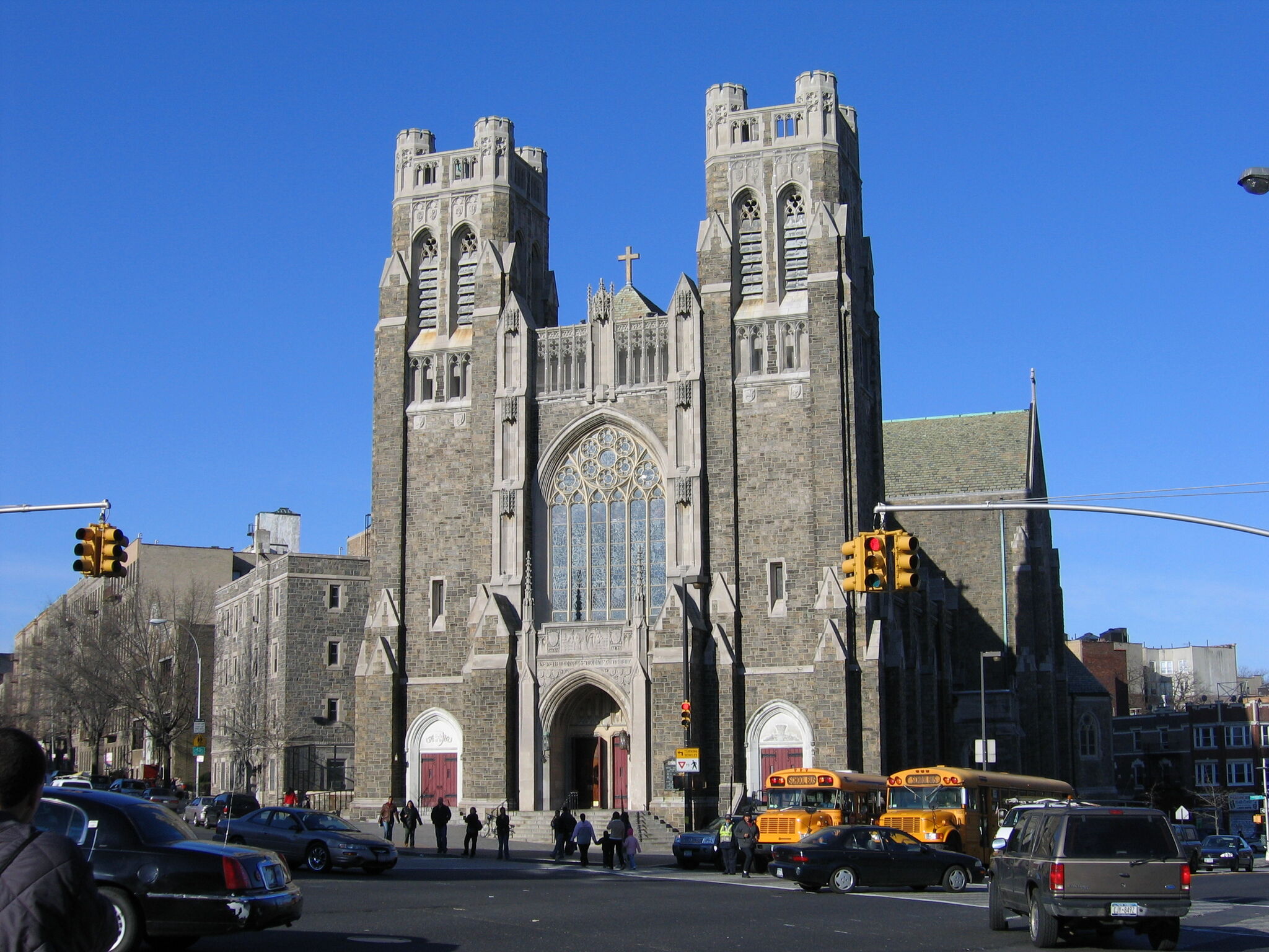 Weltweit sind Kirchen nach Nikolaus benannt - wie etwa die Saint Nicholas Cathedral im New Yorker Stadtteil Bronx auf unserem Bild (Foto: Henry C  / flickr.com / CC BY 2.0).