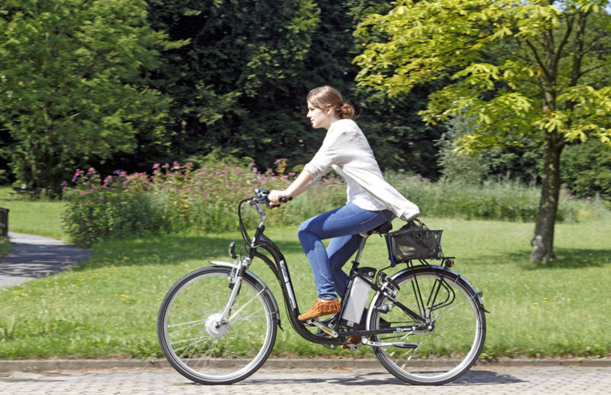 epd-Bild_Frau Fahrrad