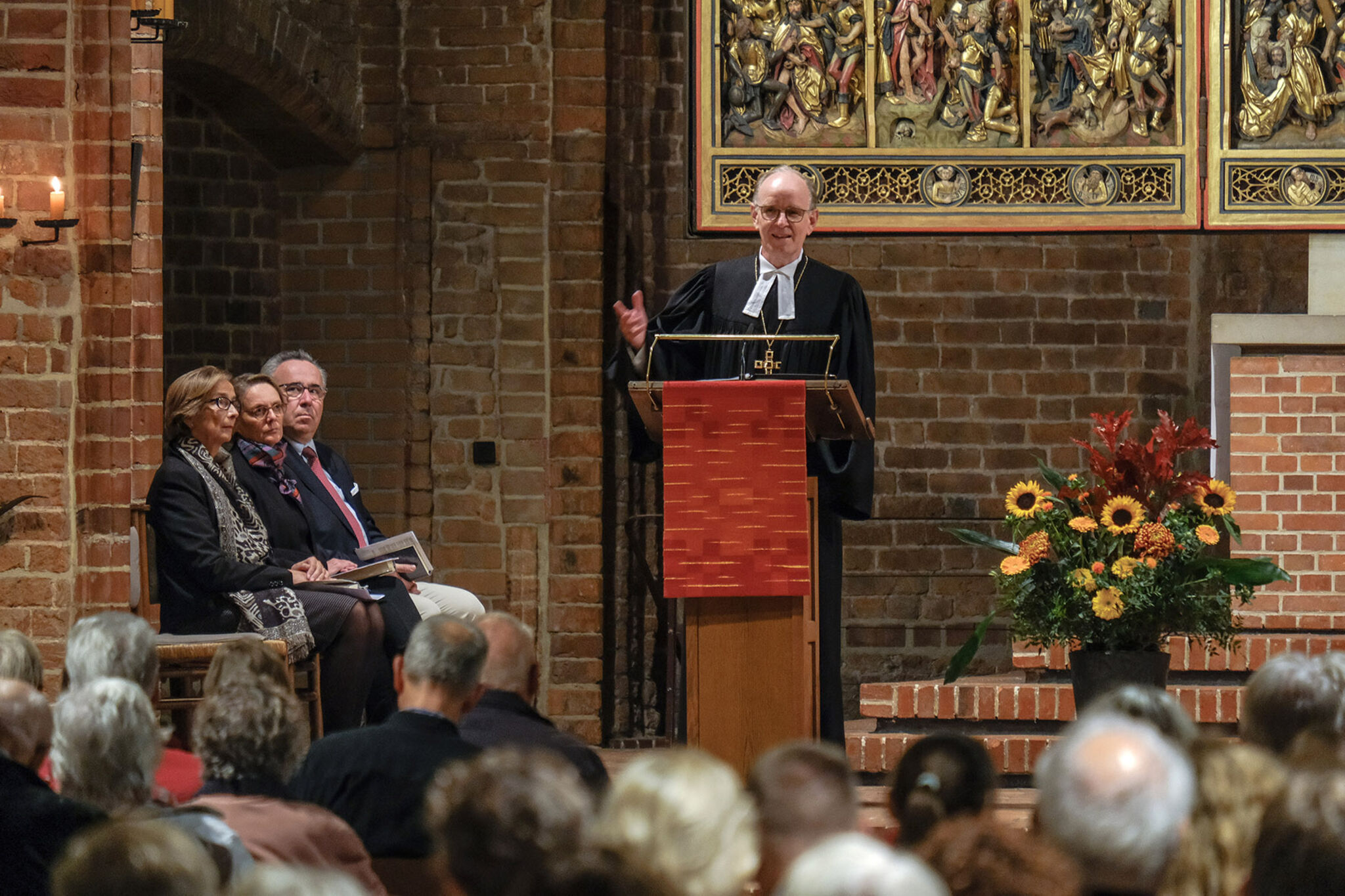 Landesbischof Ralf Meister in der Marktkirche Hannover - für ihn steht der Reformationstag dafür, dass Umkehr gelingen kann. Foto: Jens Schulze