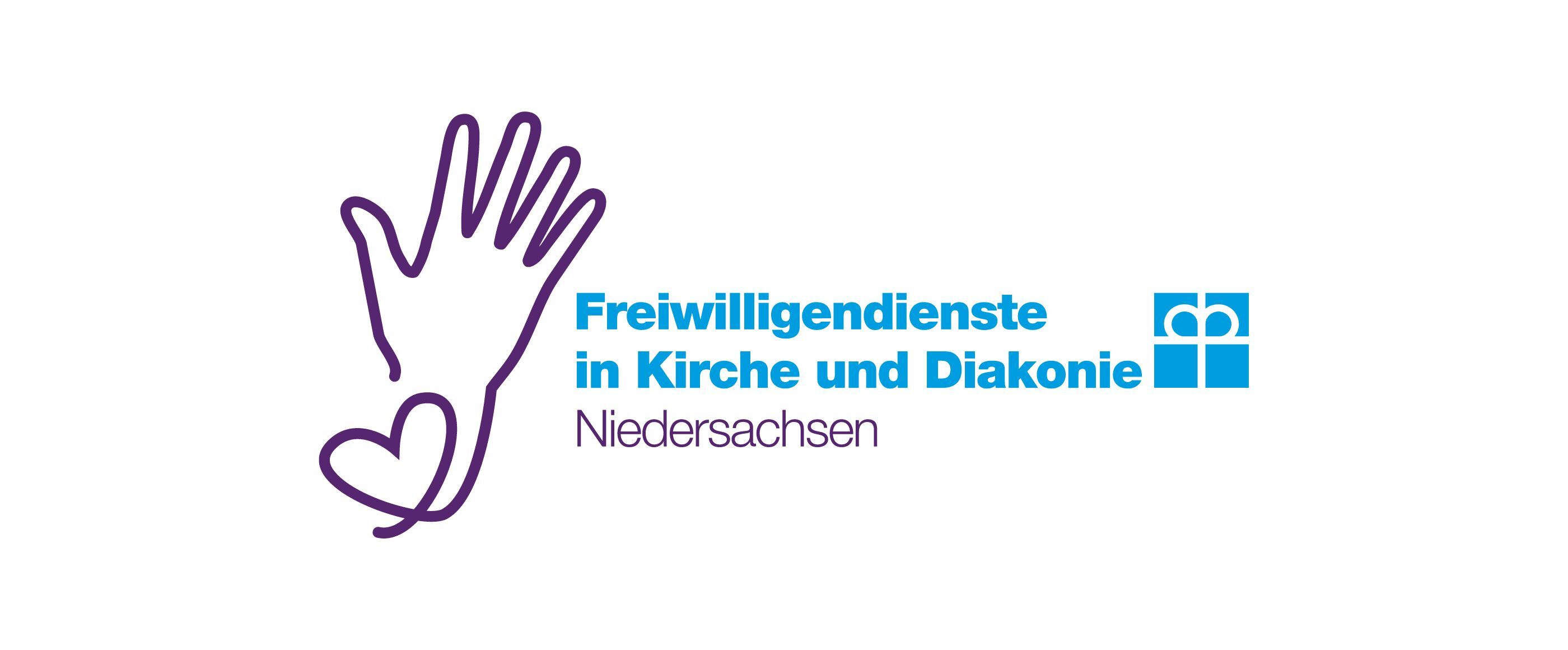 Ein lilafarbenes Herz und Hand. In blauer Schrift steht Freiwilligendienste in Kirche und Diakonie in Niedersachsen.